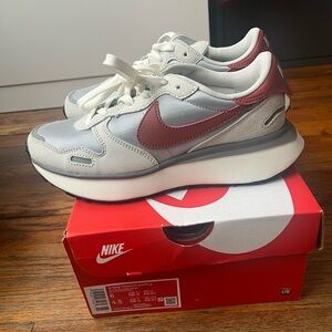 BNIB Nike Phoenix waffle
